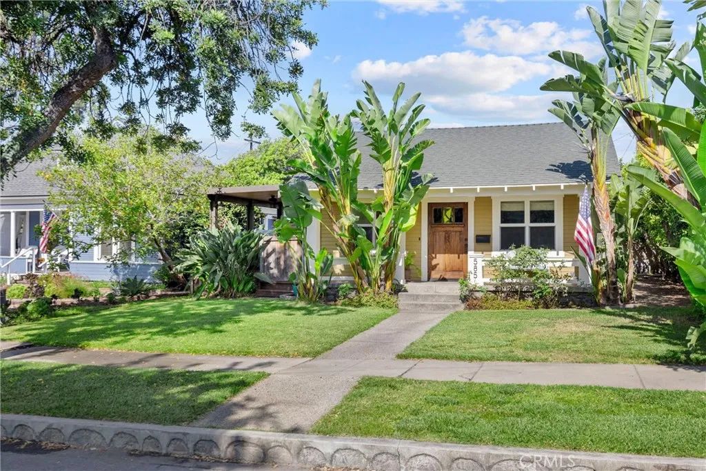 585 N 8th, Upland, CA 91786