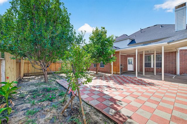 17611 Haywood Oaks Drive, Houston, TX 77095