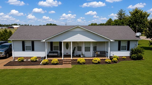 1325 Horseshoe Dr, Lewisburg, TN 37091