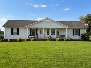 1325 Horseshoe Dr, Lewisburg, TN 37091