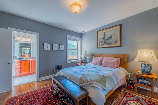 2651 W Greenleaf Avenue 3W, Chicago, IL 60645