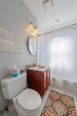 2651 W Greenleaf Avenue 3W, Chicago, IL 60645