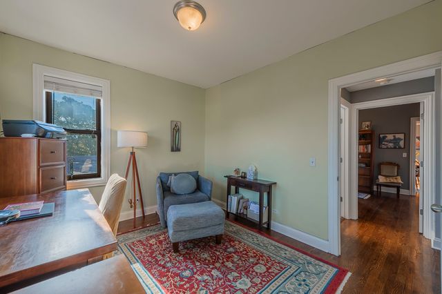 2651 W Greenleaf Avenue 3W, Chicago, IL 60645