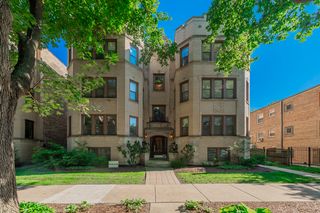 2651 W Greenleaf Avenue 3W, Chicago, IL 60645