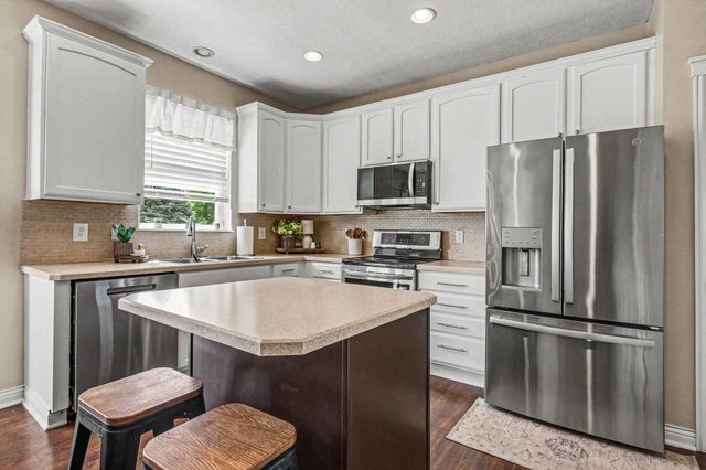 120 Sourwood Street, Pickerington, OH 43147