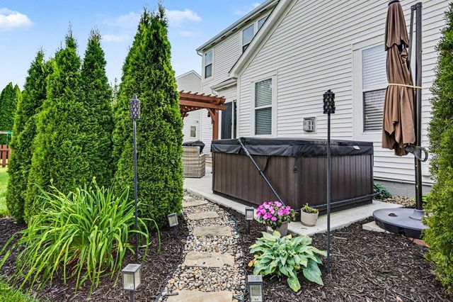 120 Sourwood Street, Pickerington, OH 43147