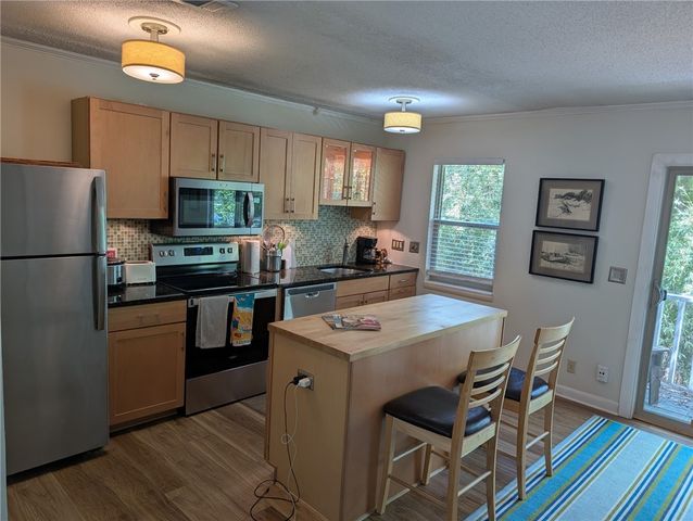 800 Mallery Street H-66, St Simons Island, GA 31522