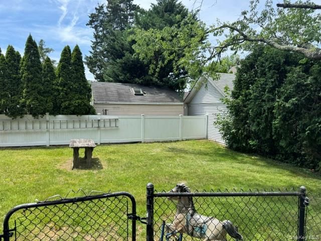 35 Fairview Avenue, Port Washington, NY 11050
