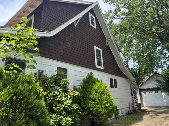 35 Fairview Avenue, Port Washington, NY 11050