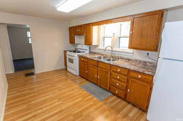 321 E Cherry Street, Argos, IN 46501