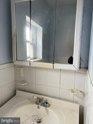 838 SNYDER AVE, Philadelphia, PA 19148