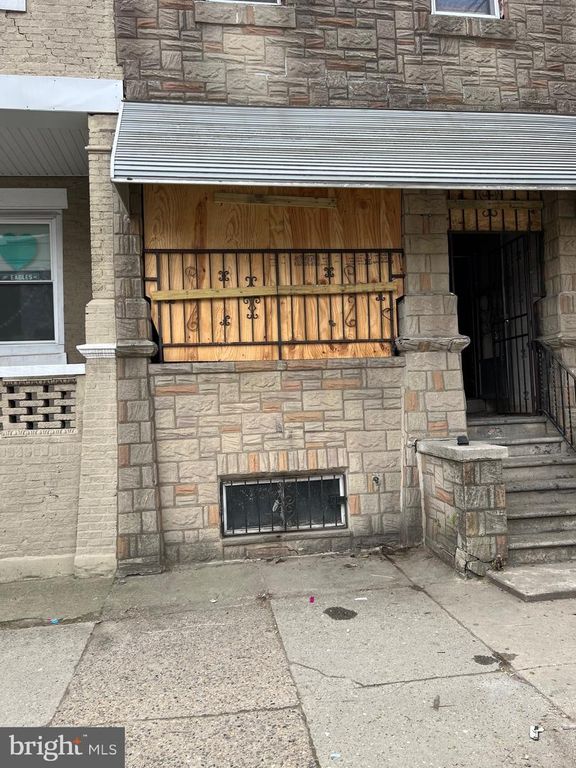 838 SNYDER AVE, Philadelphia, PA 19148