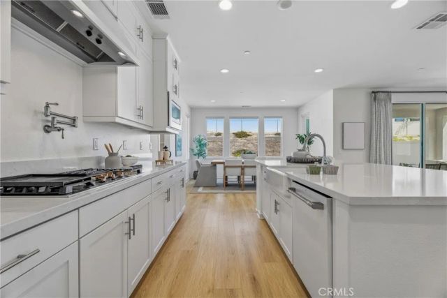 28526 Sparrow, Saugus, CA 91350