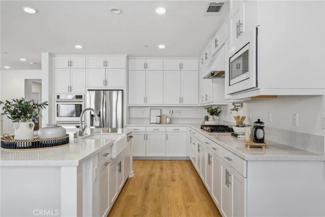 28526 Sparrow, Saugus, CA 91350