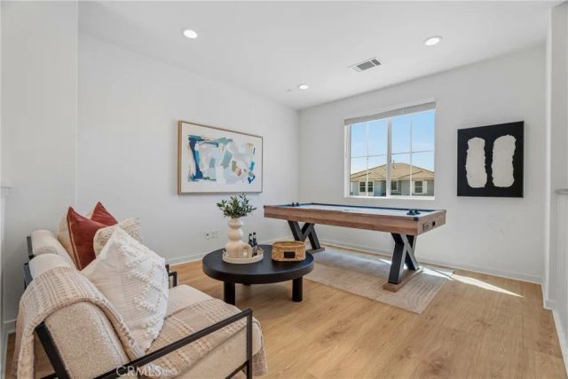28526 Sparrow, Saugus, CA 91350