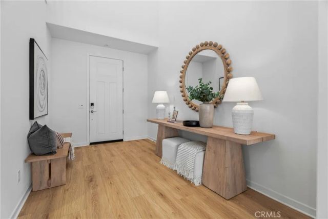 28526 Sparrow, Saugus, CA 91350