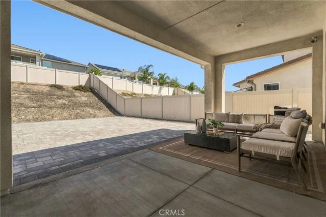 28526 Sparrow, Saugus, CA 91350