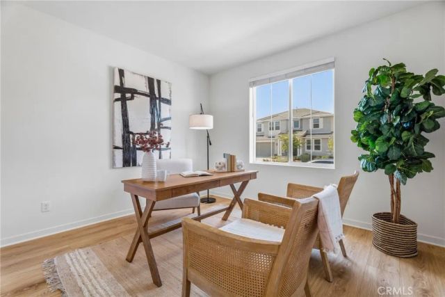 28526 Sparrow, Saugus, CA 91350