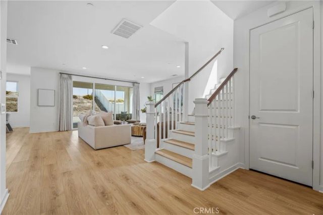 28526 Sparrow, Saugus, CA 91350
