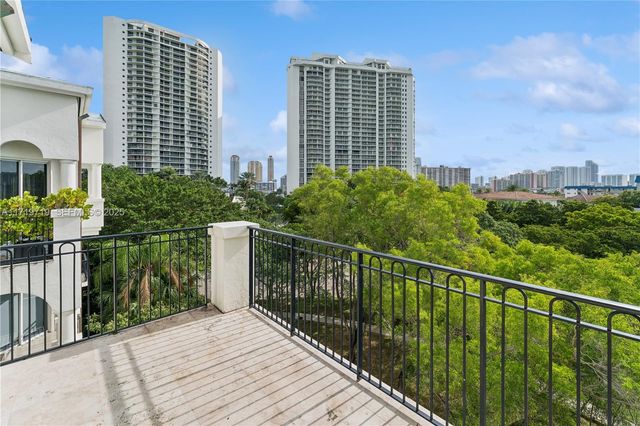 3700 Island Boulevard CPH03, Aventura, FL 33160