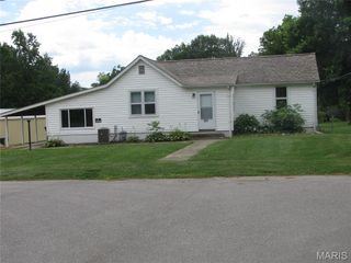511 Nicolet Drive, Godfrey, IL 62035
