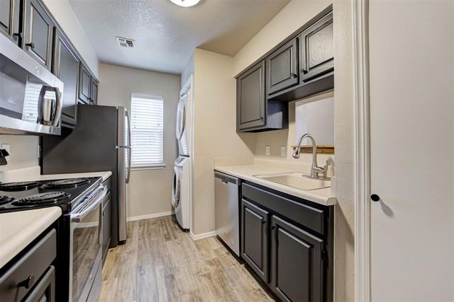 14325 N Pennsylvania 37C, Oklahoma City, OK 73134