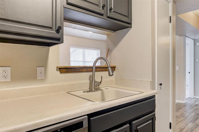 14325 N Pennsylvania 37C, Oklahoma City, OK 73134