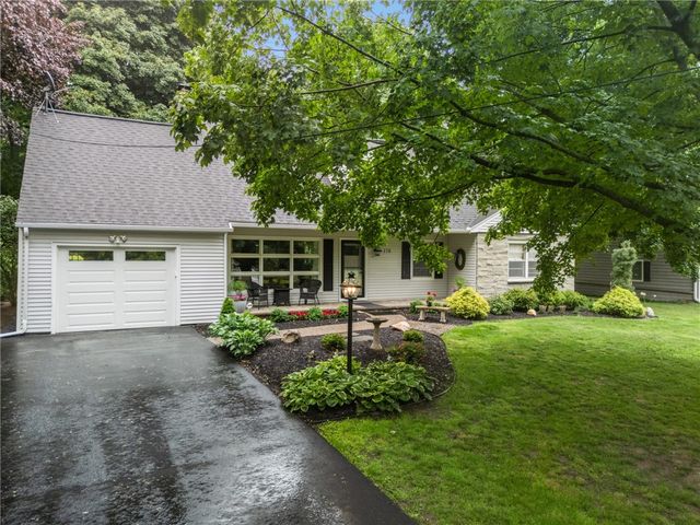 178 Locust Hill Drive, Henrietta, NY 14618