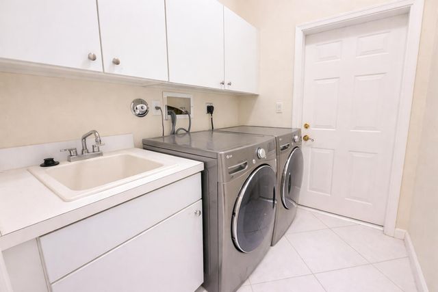 713 NW 123rd Drive, Coral Springs, FL 33071