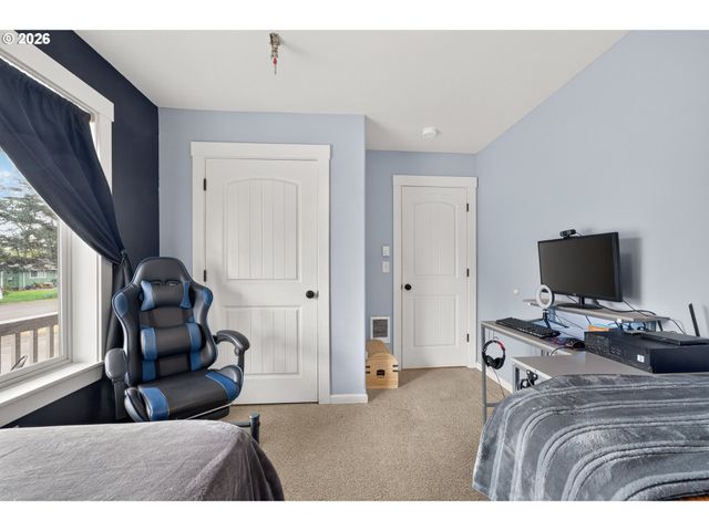 855 Ne YAMHILL St, Sheridan, OR 97378