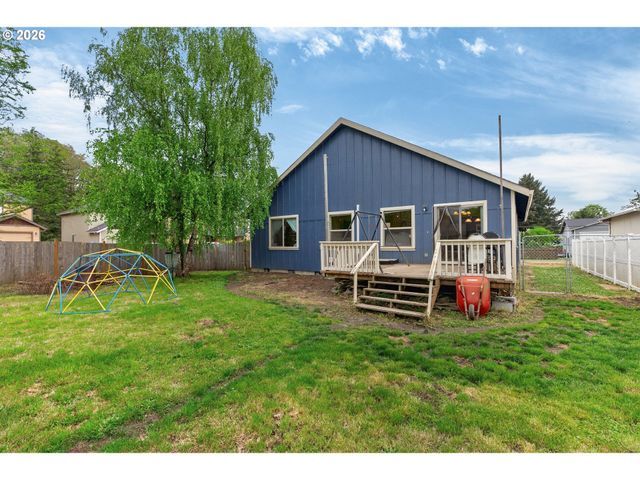 855 Ne YAMHILL St, Sheridan, OR 97378