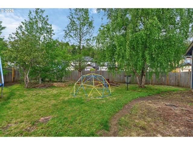 855 Ne YAMHILL St, Sheridan, OR 97378