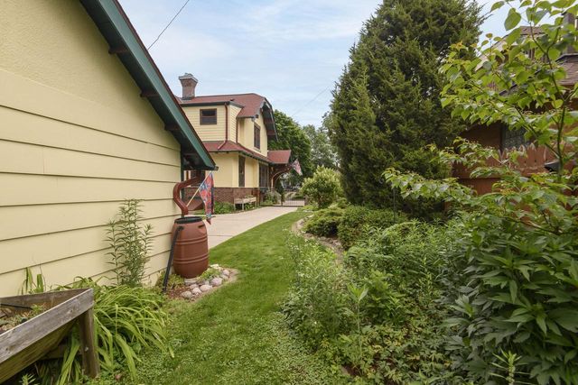 611 N 50th STREET, Milwaukee, WI 53208