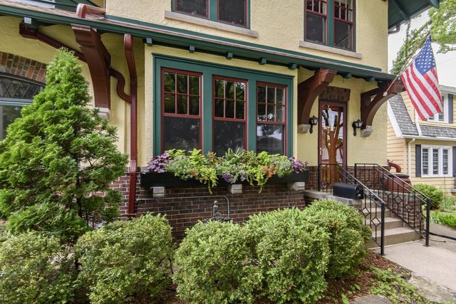 611 N 50th STREET, Milwaukee, WI 53208