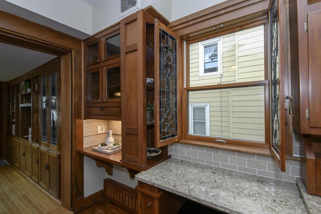 611 N 50th STREET, Milwaukee, WI 53208