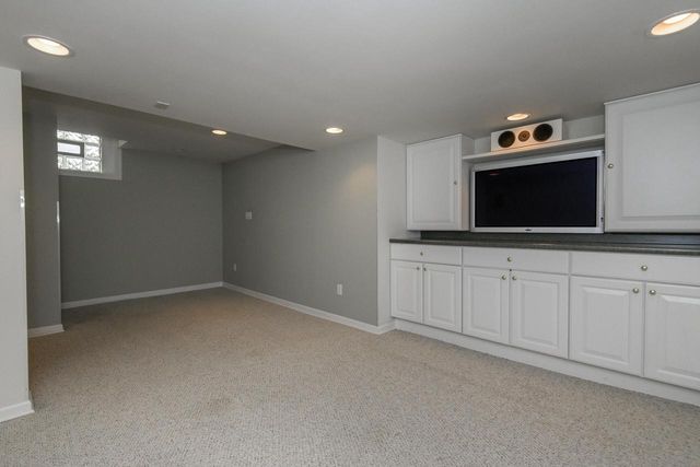611 N 50th STREET, Milwaukee, WI 53208