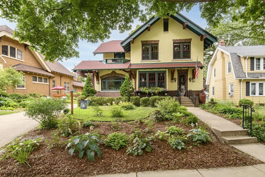 611 N 50th STREET, Milwaukee, WI 53208