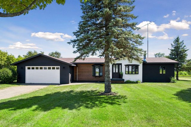 7385 322nd Street, Saint Joseph, MN 56374