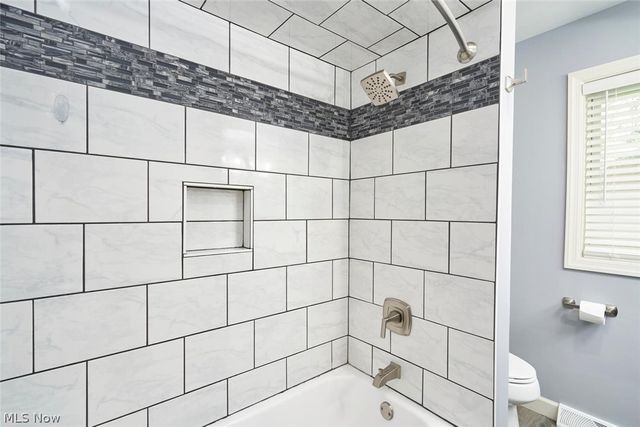 877 Locust Drive, Tallmadge, OH 44278