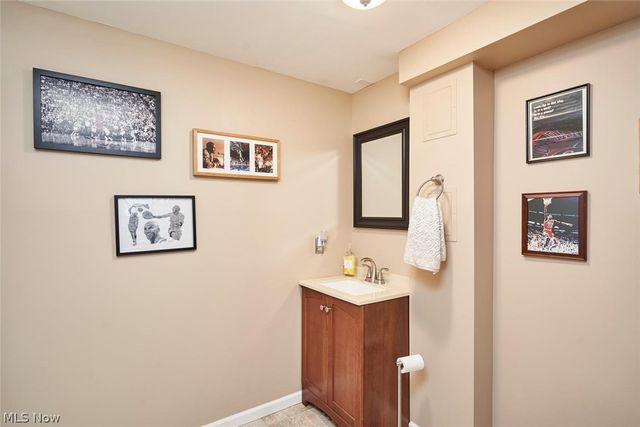 877 Locust Drive, Tallmadge, OH 44278