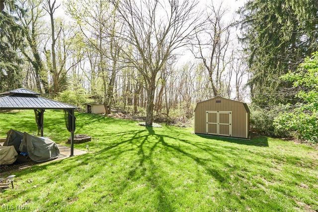 877 Locust Drive, Tallmadge, OH 44278