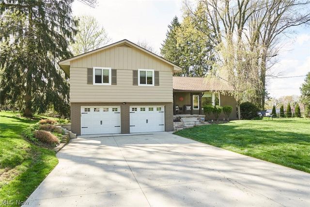 877 Locust Drive, Tallmadge, OH 44278