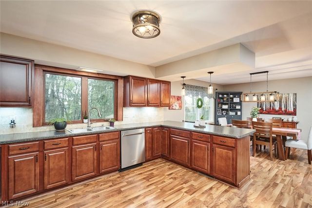 877 Locust Drive, Tallmadge, OH 44278