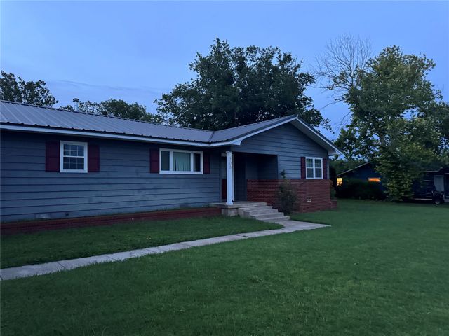 708 First, Hico, TX 76457