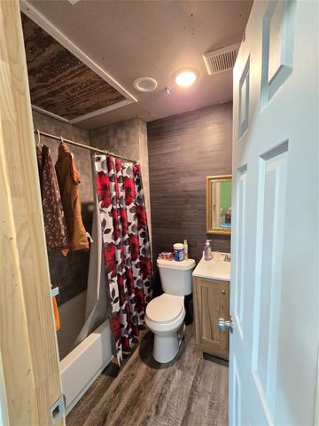 908 County Road 340, Cleveland, TX 77327