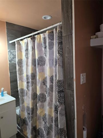 908 County Road 340, Cleveland, TX 77327