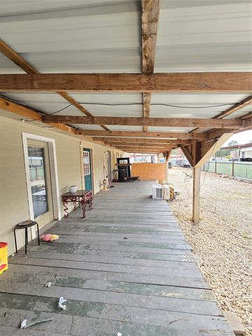 908 County Road 340, Cleveland, TX 77327