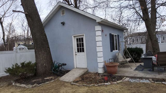 60 Mcquesten Street, Manchester, NH 03102
