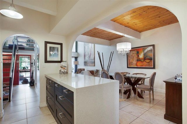 10449 SW 78th St, Miami, FL 33173