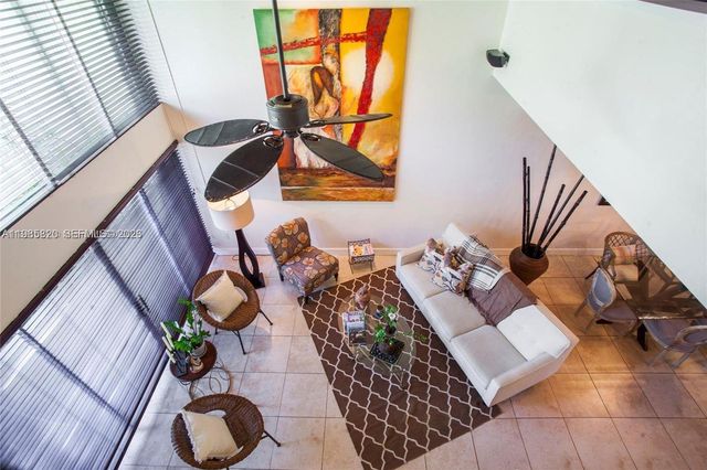 10449 SW 78th St, Miami, FL 33173